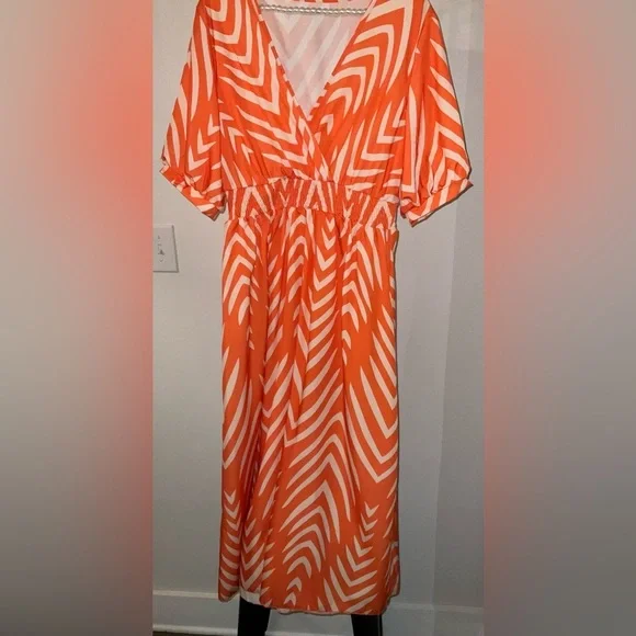 SHEIN Lune random print dress in orange - size large / never worn - Picture 2 of 9